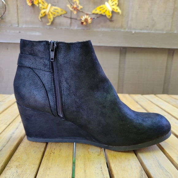 Black Booties - Picture 4 of 15